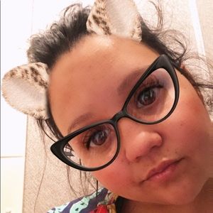 Meet your Posher, Marcia